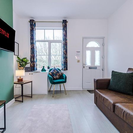 Stunning 3-Bed Home In Nantwich By 53 Degrees Property - Amazing Location, Ideal For Groups - Sleeps 6 Экстерьер фото