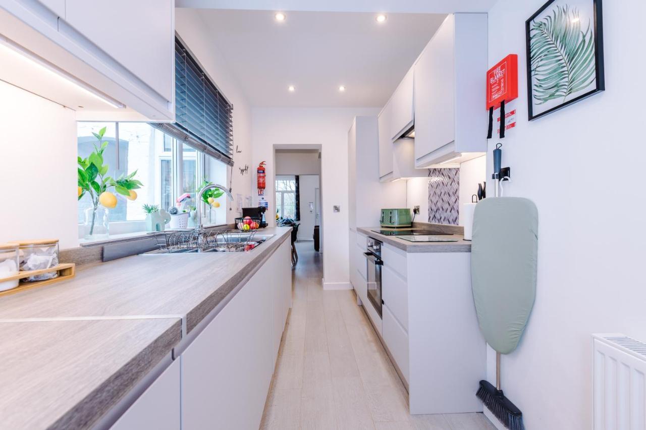 Stunning 3-Bed Home In Nantwich By 53 Degrees Property - Amazing Location, Ideal For Groups - Sleeps 6 Экстерьер фото
