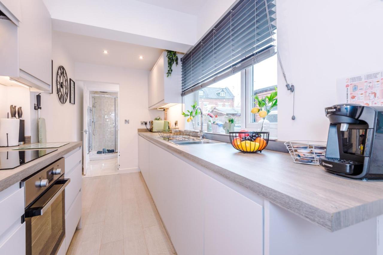 Stunning 3-Bed Home In Nantwich By 53 Degrees Property - Amazing Location, Ideal For Groups - Sleeps 6 Экстерьер фото