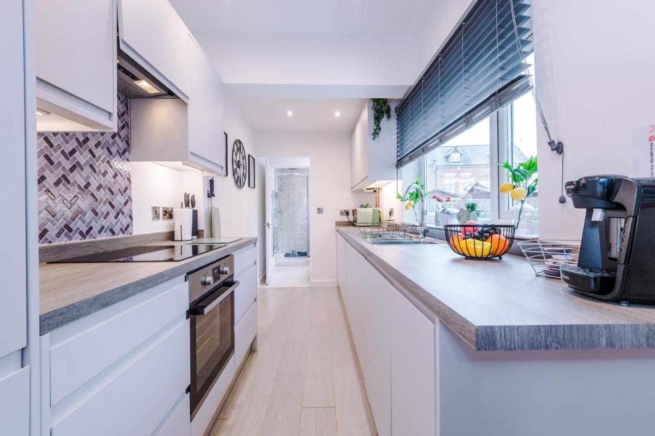 Stunning 3-Bed Home In Nantwich By 53 Degrees Property - Amazing Location, Ideal For Groups - Sleeps 6 Экстерьер фото
