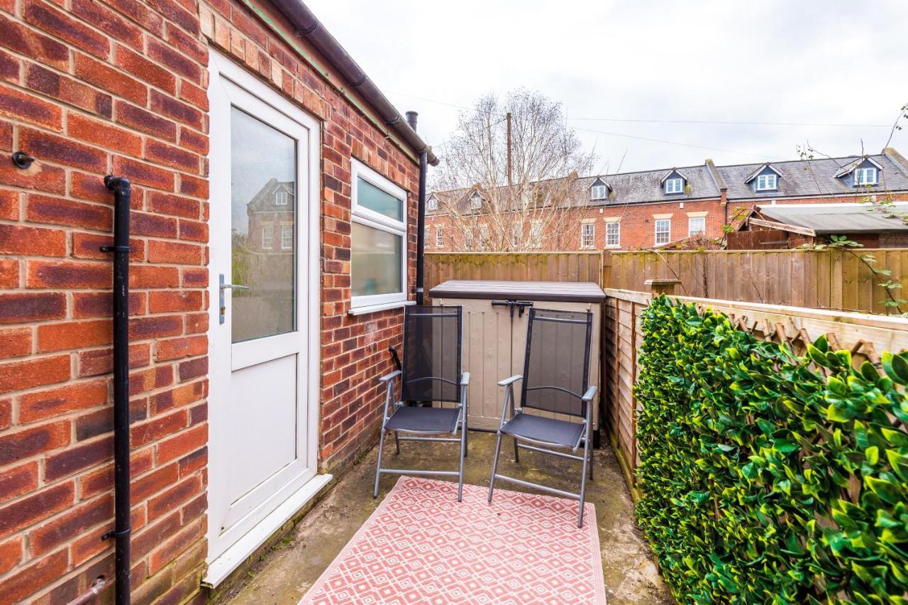 Stunning 3-Bed Home In Nantwich By 53 Degrees Property - Amazing Location, Ideal For Groups - Sleeps 6 Экстерьер фото